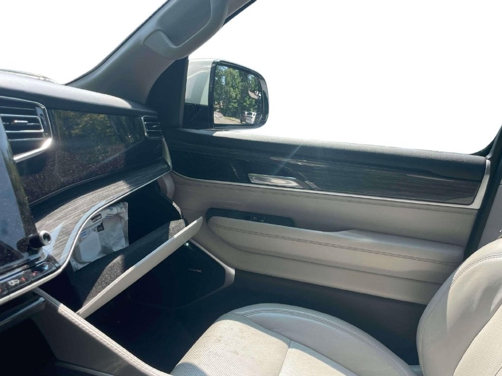 2022 Jeep Wagoneer Series III