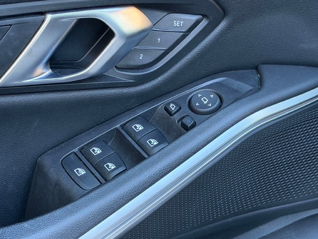 2024 BMW 3 Series 330i xDrive