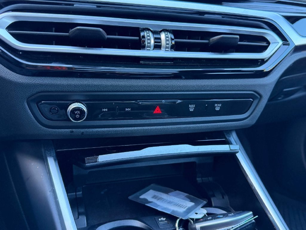 2024 BMW 3 Series 330i xDrive