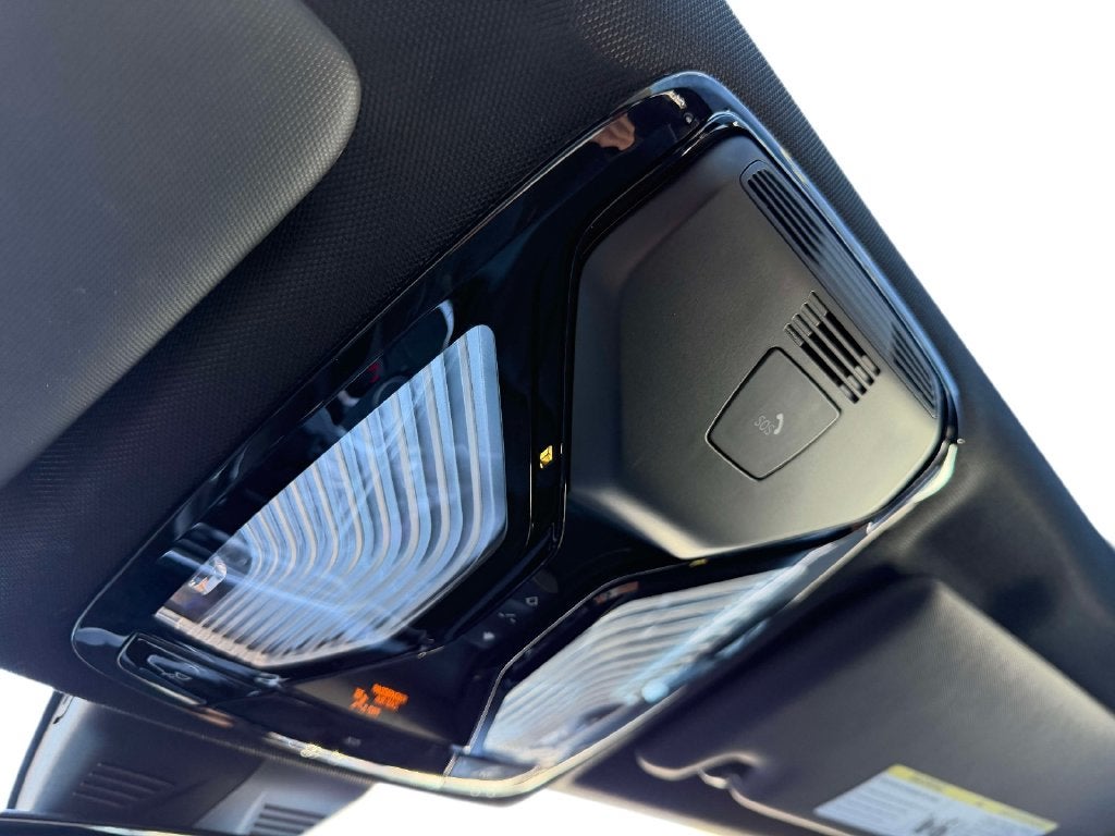 2024 BMW 3 Series 330i xDrive