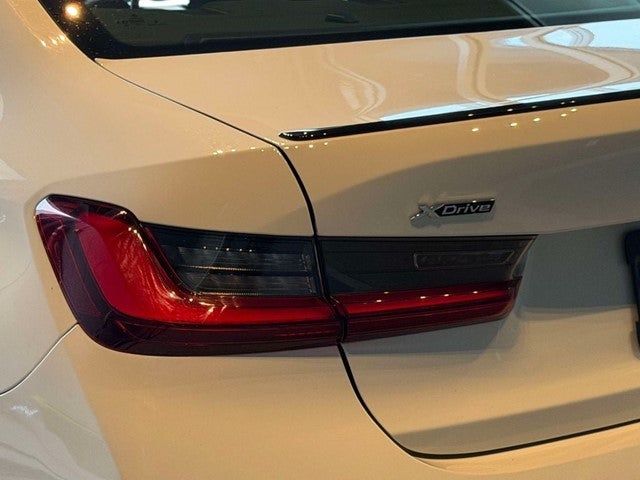 2023 BMW 3 Series 330i xDrive