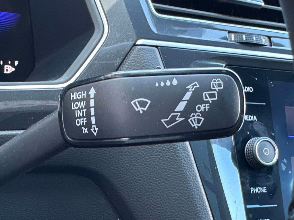 2024 Volkswagen Tiguan 2.0T SE R-Line Black