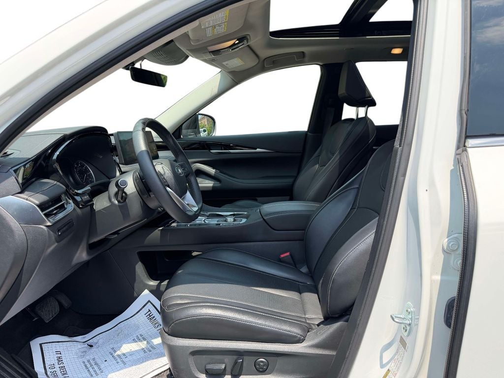 2025 INFINITI QX60 PURE