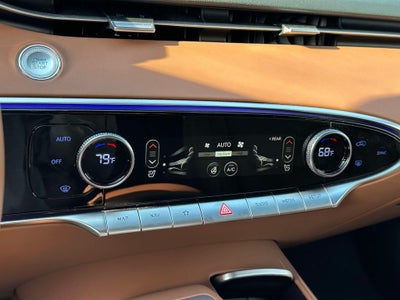 2024 Genesis GV70 2.5T