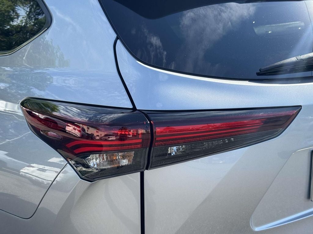 2025 Toyota Highlander Platinum