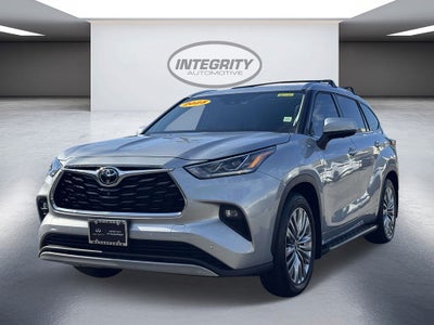 2025 Toyota Highlander Platinum