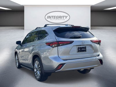 2025 Toyota Highlander Platinum
