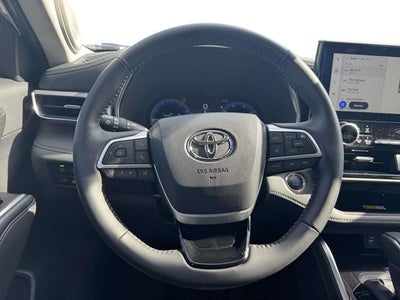 2025 Toyota Highlander Platinum