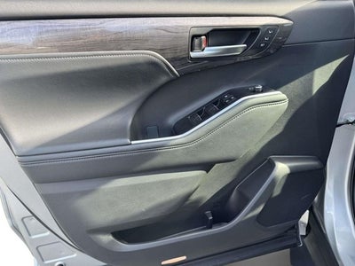 2025 Toyota Highlander Platinum