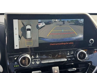 2025 Toyota Highlander Platinum