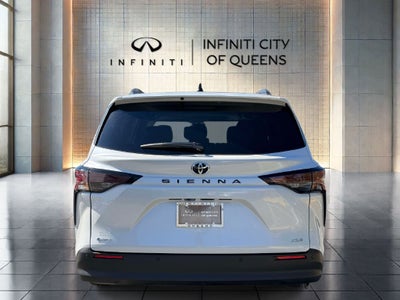2026 Toyota Sienna XLE 8 Passenger