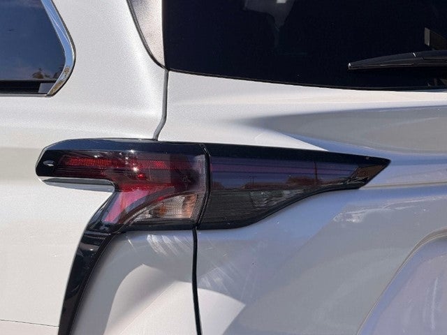 2026 Toyota Sienna XLE 8 Passenger