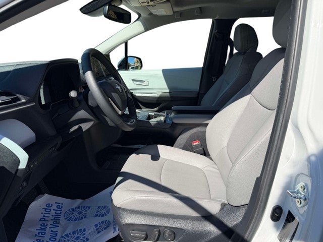 2026 Toyota Sienna XLE 8 Passenger