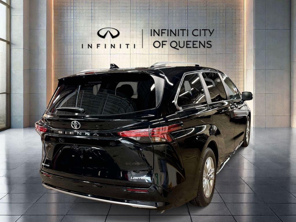 2026 Toyota Sienna Limited 7 Passenger