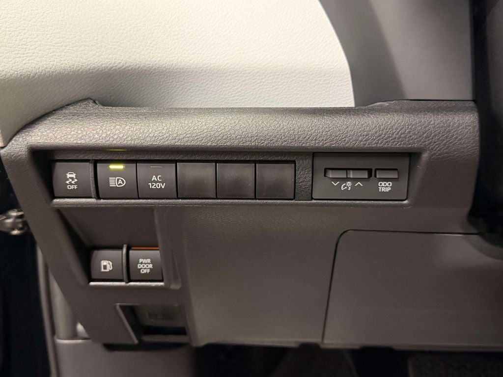 2026 Toyota Sienna Limited 7 Passenger