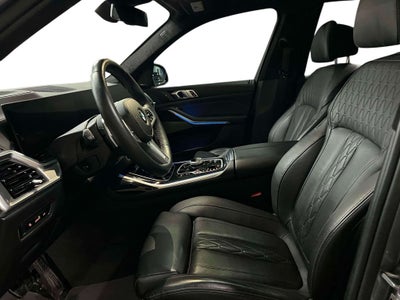 2024 BMW X7 M60i