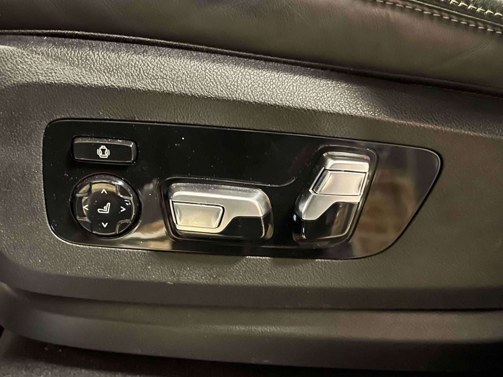 2024 BMW X7 M60i