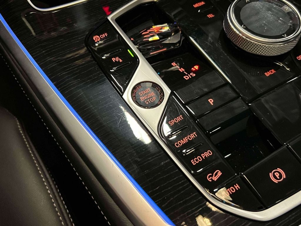 2024 BMW X7 M60i