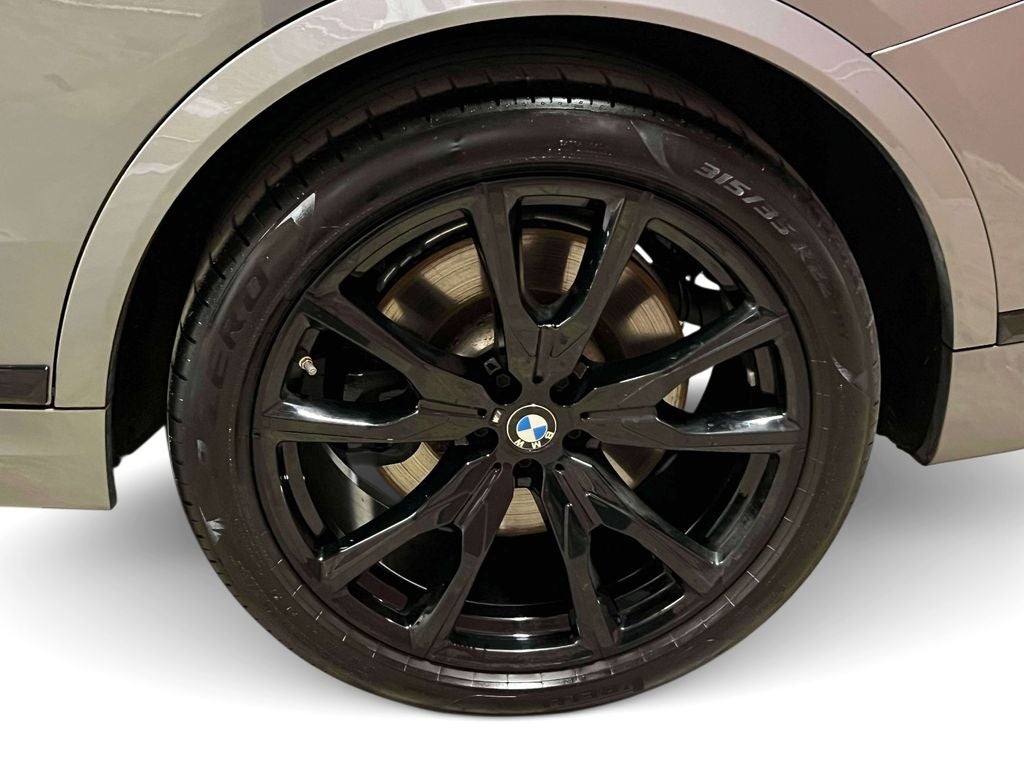 2024 BMW X7 M60i