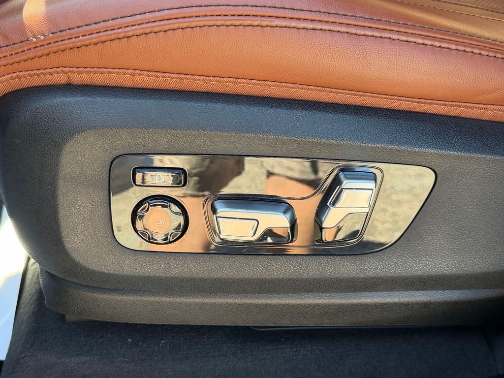 2026 BMW X5 M60i - Photo 31