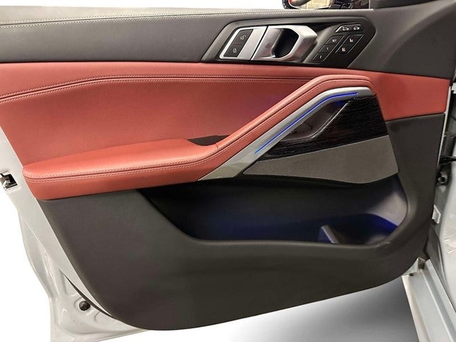 2025 BMW X6 xDrive40i