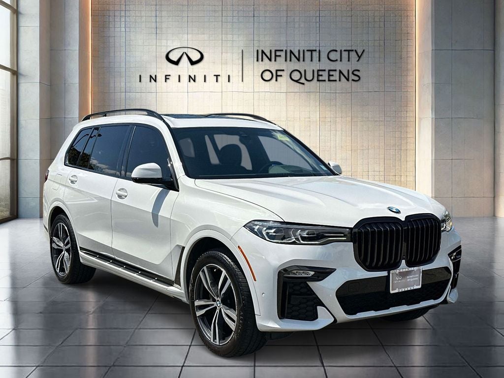 2021 BMW X7 xDrive40i's photo
