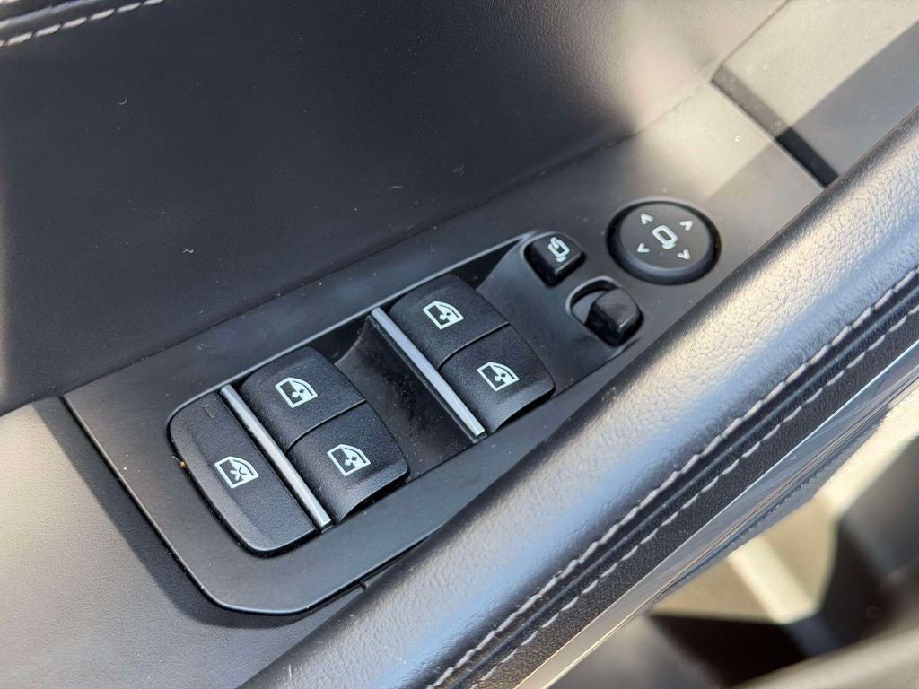 2023 BMW X6 M50i
