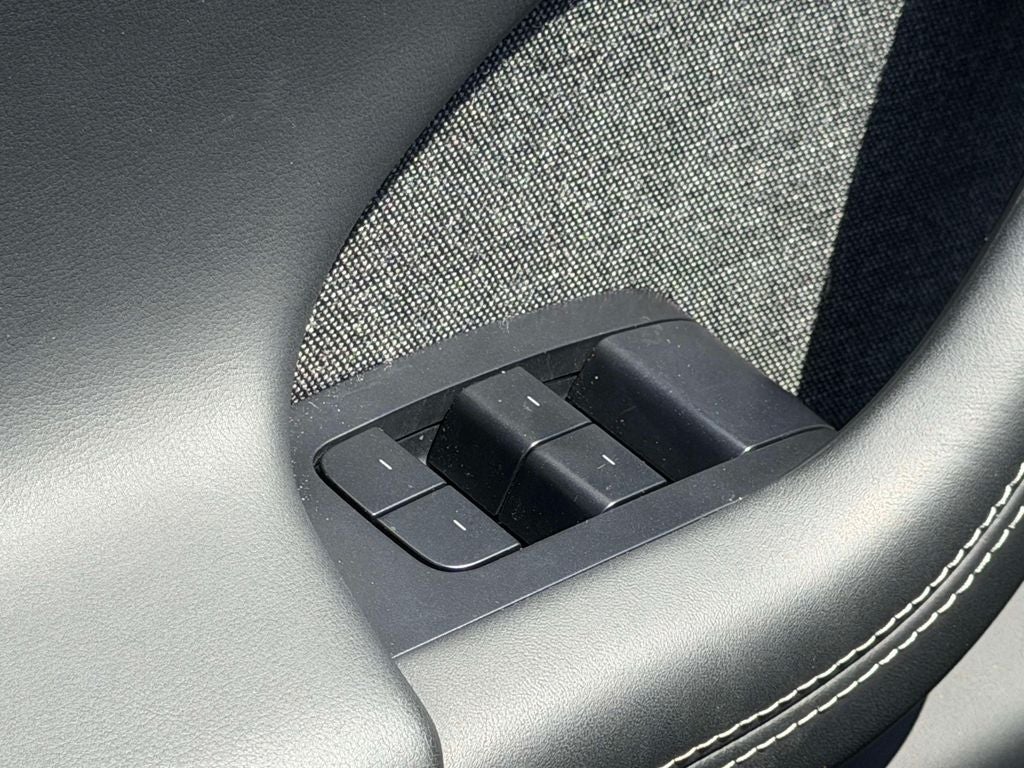 2023 Tesla Model X Base