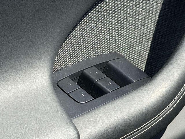 2023 Tesla Model X Base