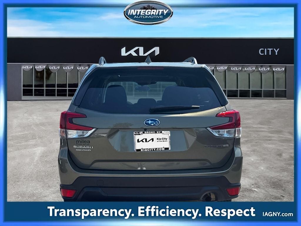 2023 Subaru Forester Premium