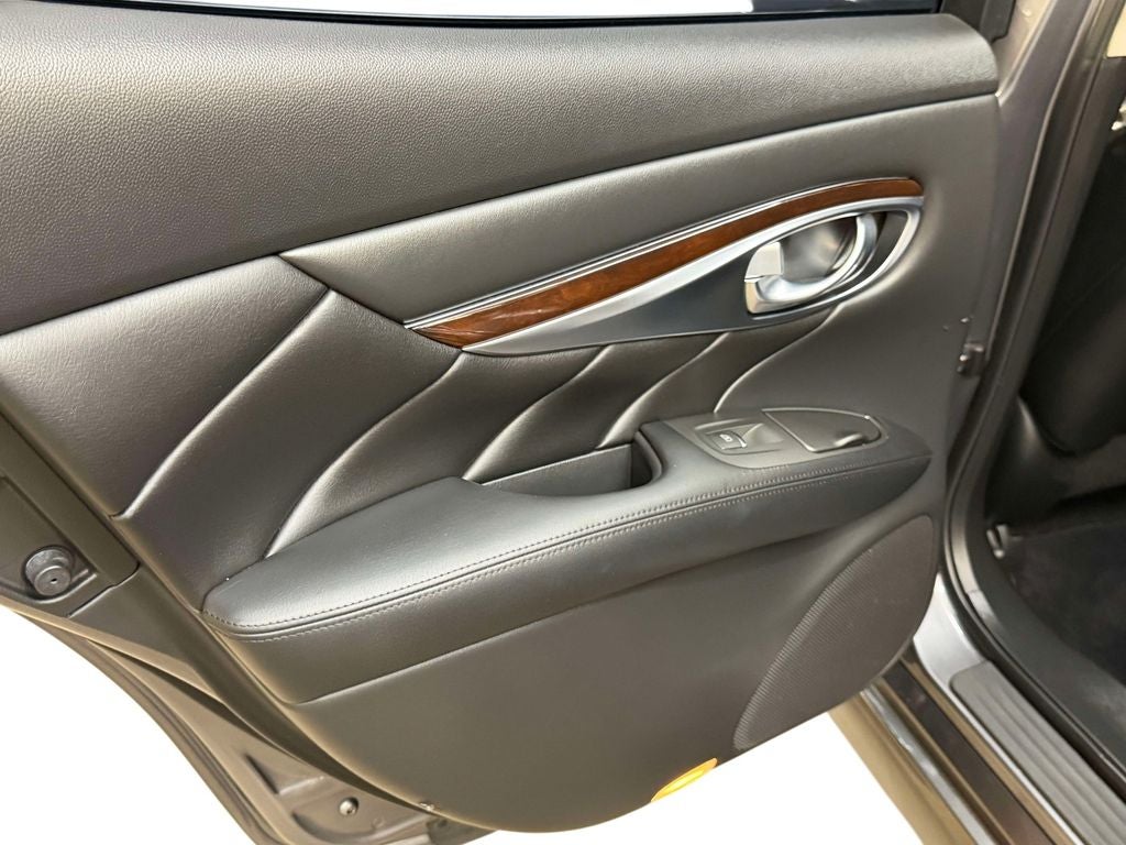 2019 INFINITI Q70 3.7 LUXE AWD