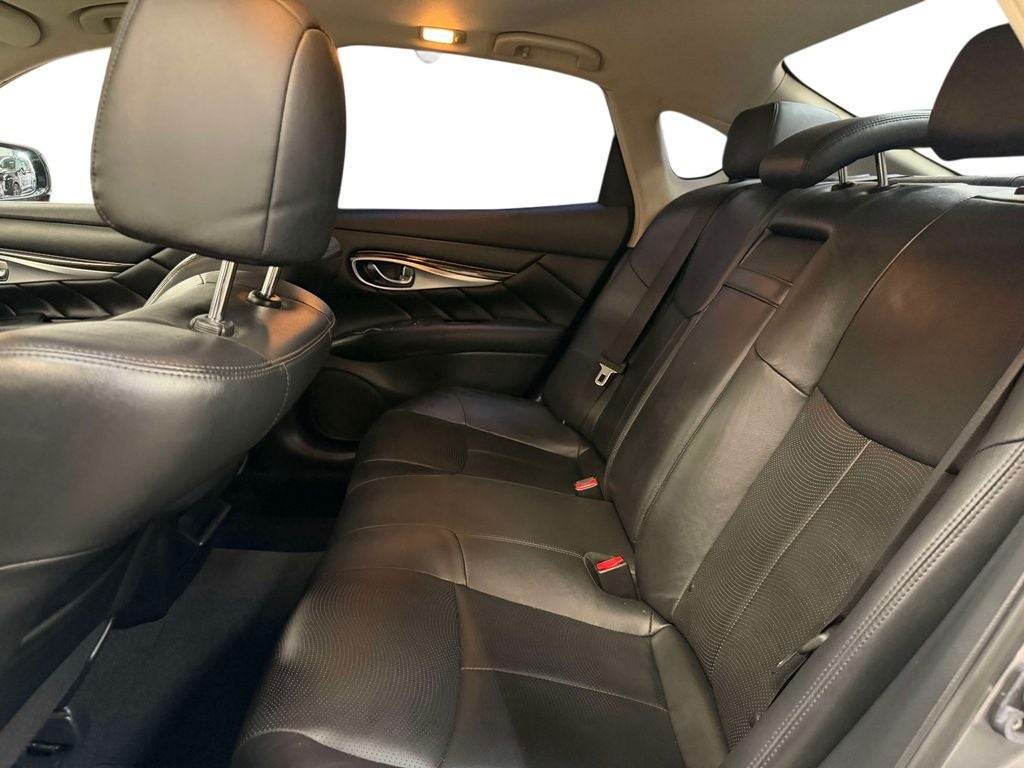 2019 INFINITI Q70 3.7 LUXE AWD