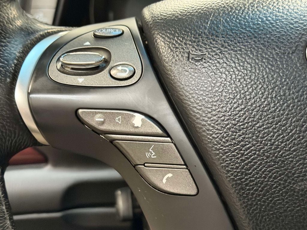 2019 INFINITI Q70 3.7 LUXE AWD