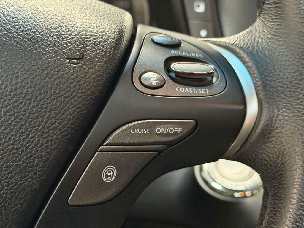 2019 INFINITI Q70 3.7 LUXE AWD