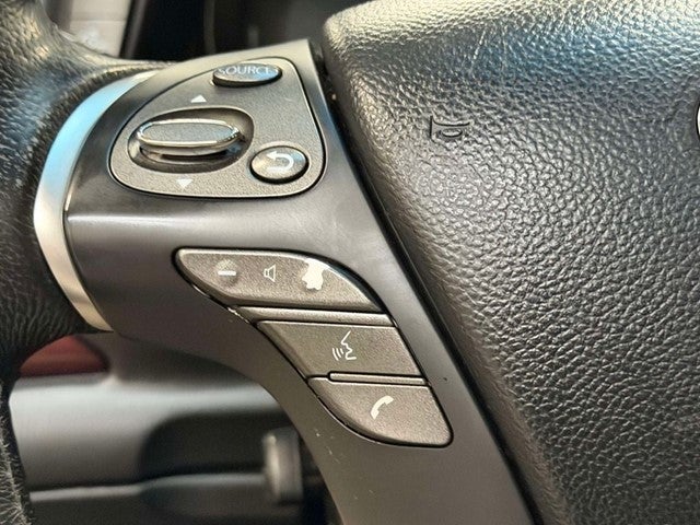 2019 INFINITI Q70 3.7 LUXE AWD