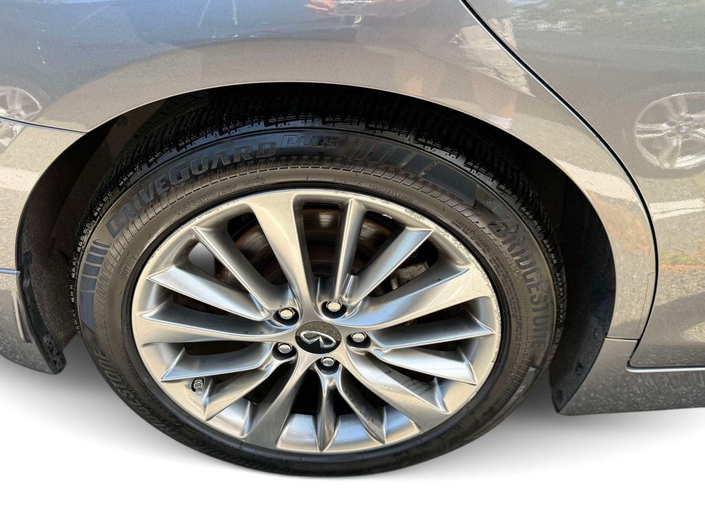 2023 INFINITI Q50 LUXE
