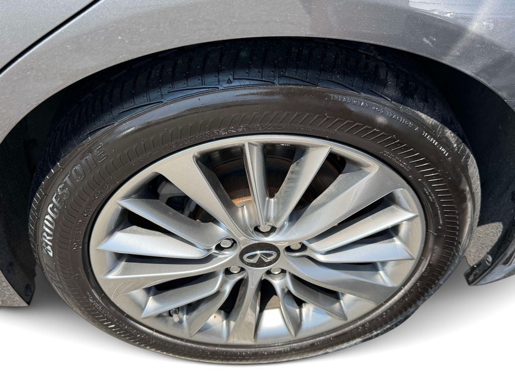 2023 INFINITI Q50 LUXE