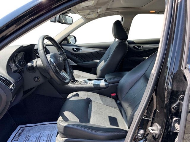 2023 INFINITI Q50 LUXE