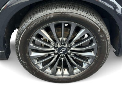 2022 INFINITI QX80 Premium Select