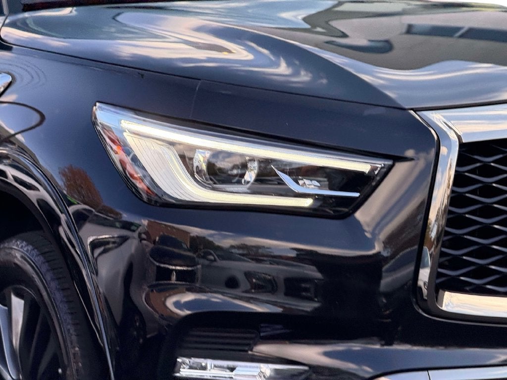 2022 INFINITI QX80 Premium Select
