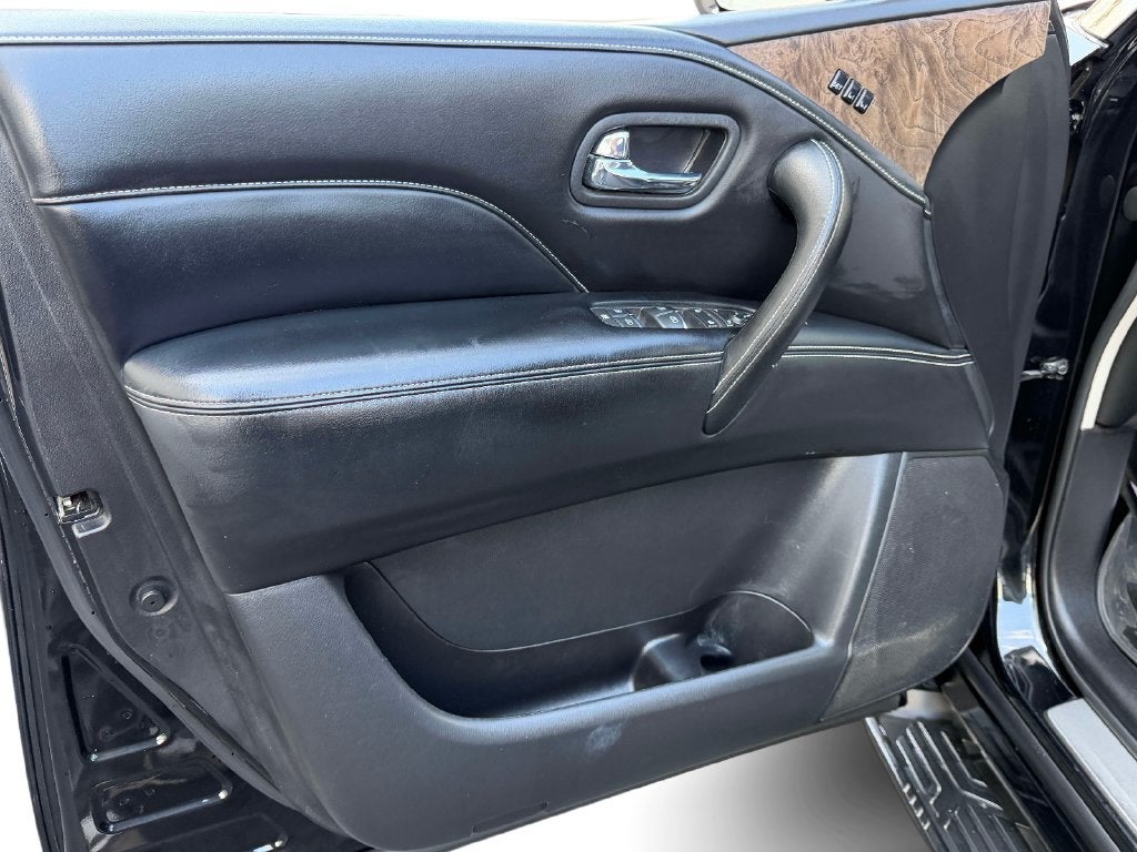 2022 INFINITI QX80 Premium Select