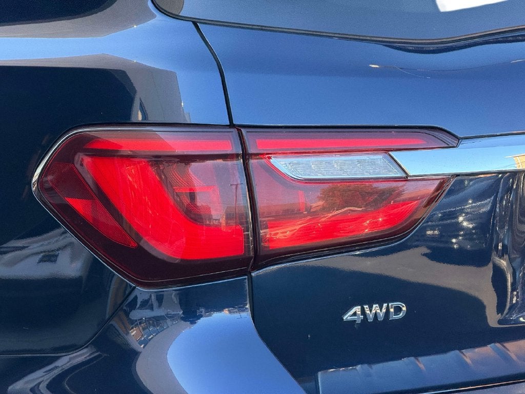 2020 INFINITI QX80 LUXE