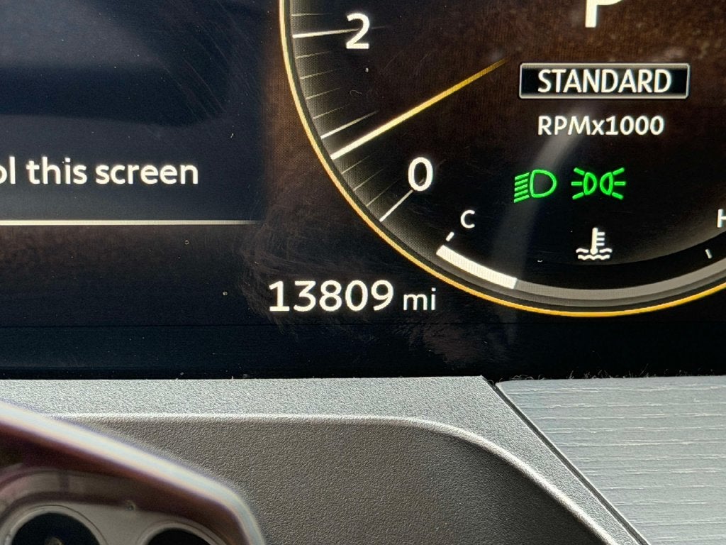 2025 INFINITI QX80 SENSORY