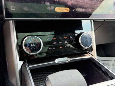 2023 Land Rover Range Rover SE