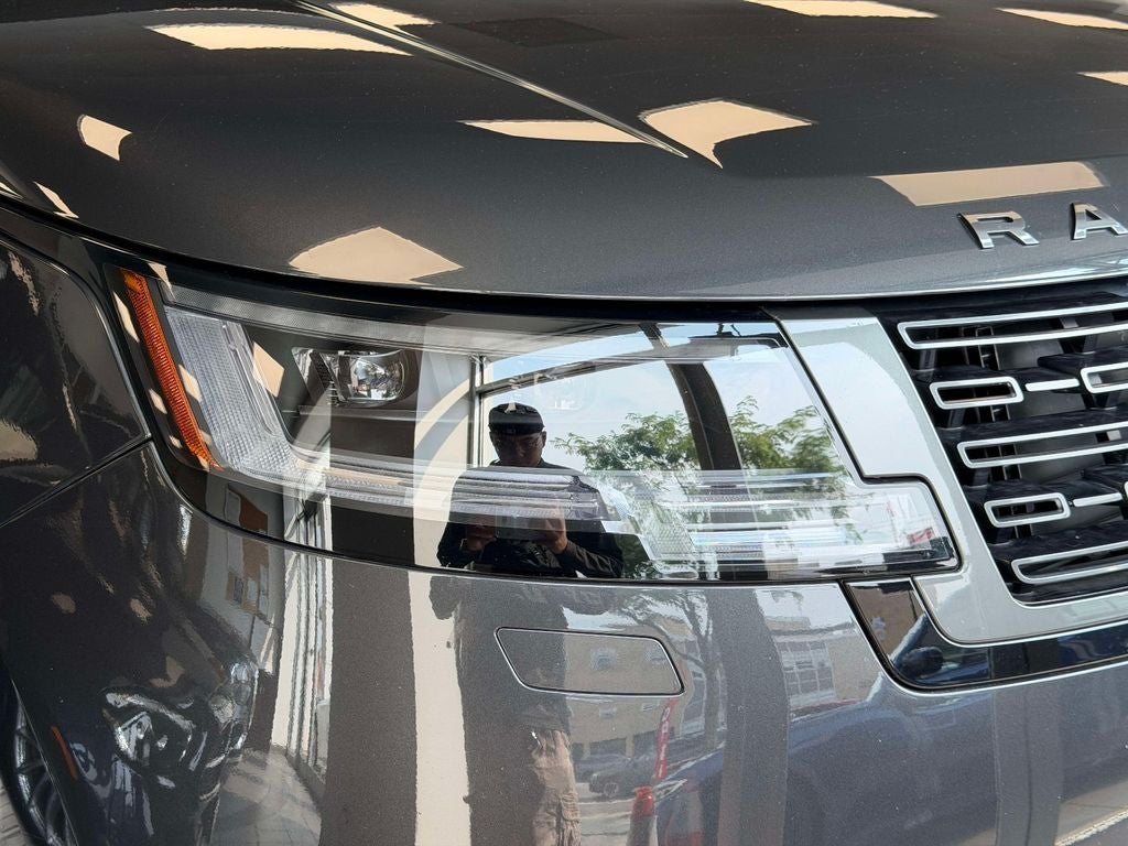 2025 Land Rover Range Rover SE