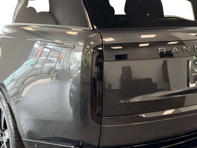2025 Land Rover Range Rover SE