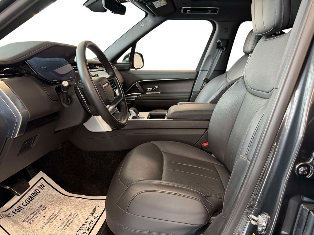 2025 Land Rover Range Rover SE