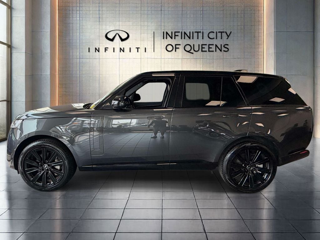 2025 Land Rover Range Rover SE