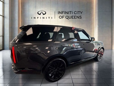 2025 Land Rover Range Rover SE