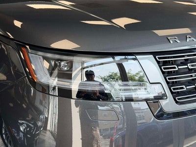 2025 Land Rover Range Rover SE
